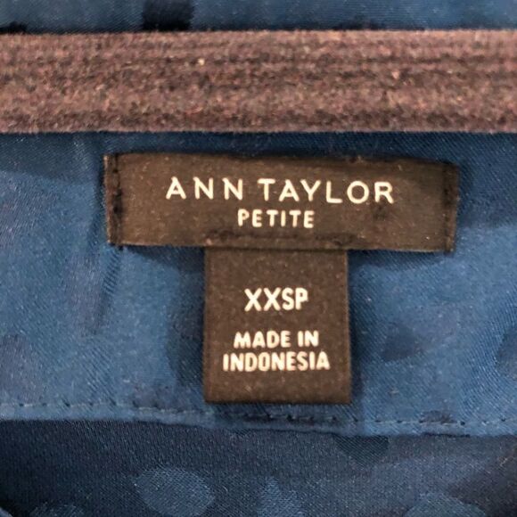 Ann Taylor blouse  - Picture 3 of 4